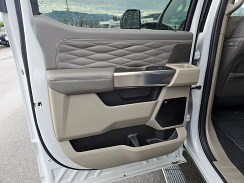 Used 2025 Ford F450 Platinum w/ Platinum Plus Package image 12