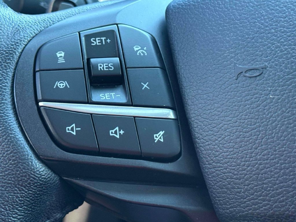 Used 2020 Ford Explorer XLT w/ Equipment Group 202A AWD/4WD image 18