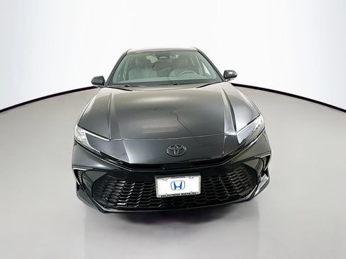 Used 2025 Toyota Camry XSE FWD image 2