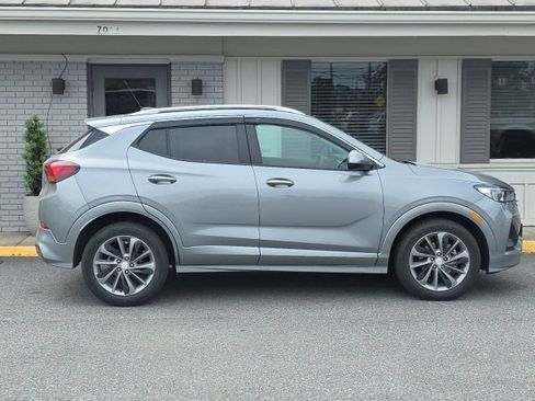 Used 2023 Buick Encore GX Select w/ Sport Touring Package FWD image 2