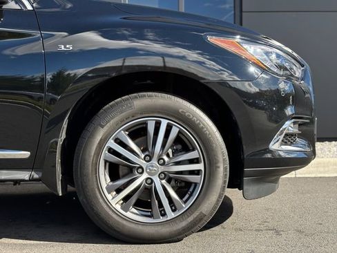 Used 2019 INFINITI QX60 Luxe w/ Essential Package image 40