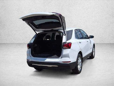 Used 2024 Chevrolet Equinox LT AWD/4WD image 5