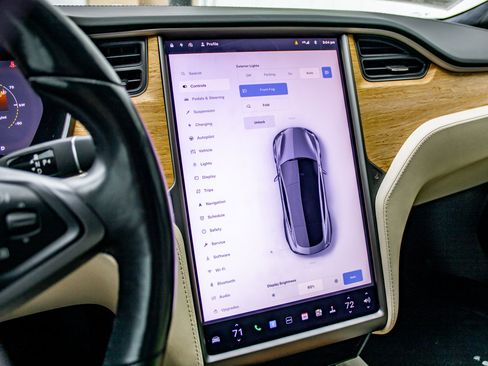 Used 2020 Tesla Model S Long Range Plus image 28