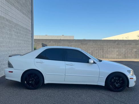 Used 2004 Lexus IS 300 RWD image 4