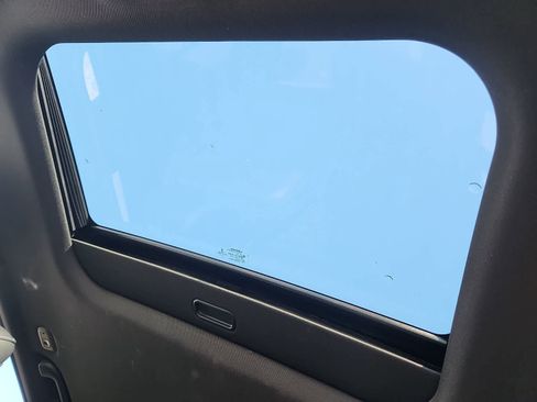 Used 2023 Jeep Grand Cherokee Altitude image 15