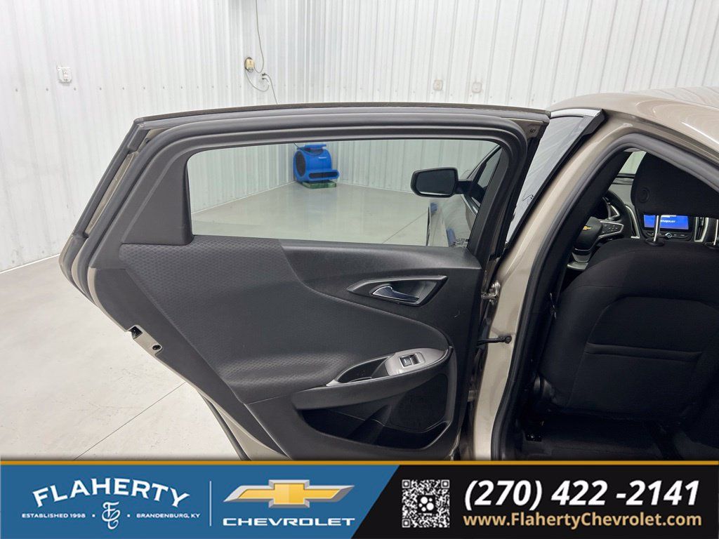 Used 2022 Chevrolet Malibu LS FWD image 10