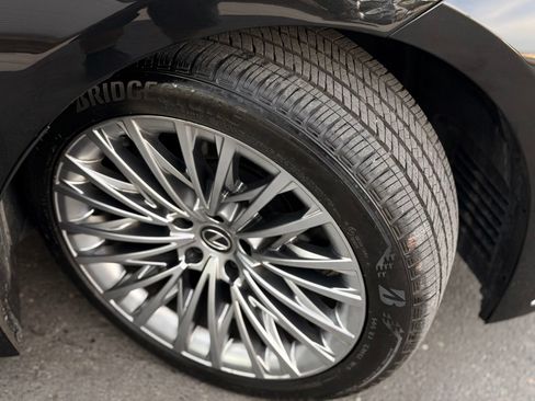 Used 2024 Lexus LS 500 w/ Interior Upgrade Package RWD image 60