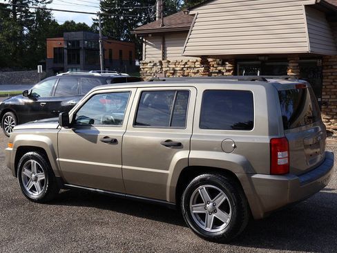 Used 2008 Jeep Patriot Sport FWD image 6