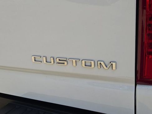 Used 2022 Chevrolet Silverado 2500 Custom w/ Custom Convenience Package AWD/4WD image 31