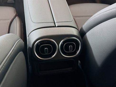 New 2026 Mercedes-Benz GLC 300 image 25