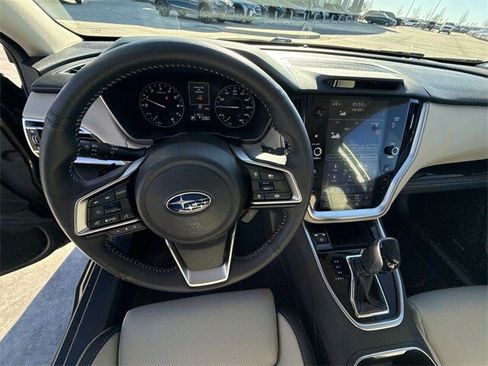 Used 2025 Subaru Outback Limited image 14