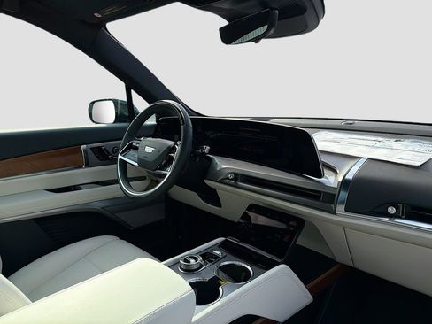 New 2026 Cadillac Vistiq Sport image 31