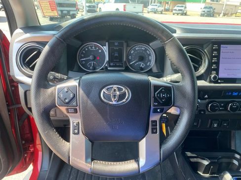 Used 2021 Toyota Tacoma SR5 w/ Technology Package AWD/4WD image 17