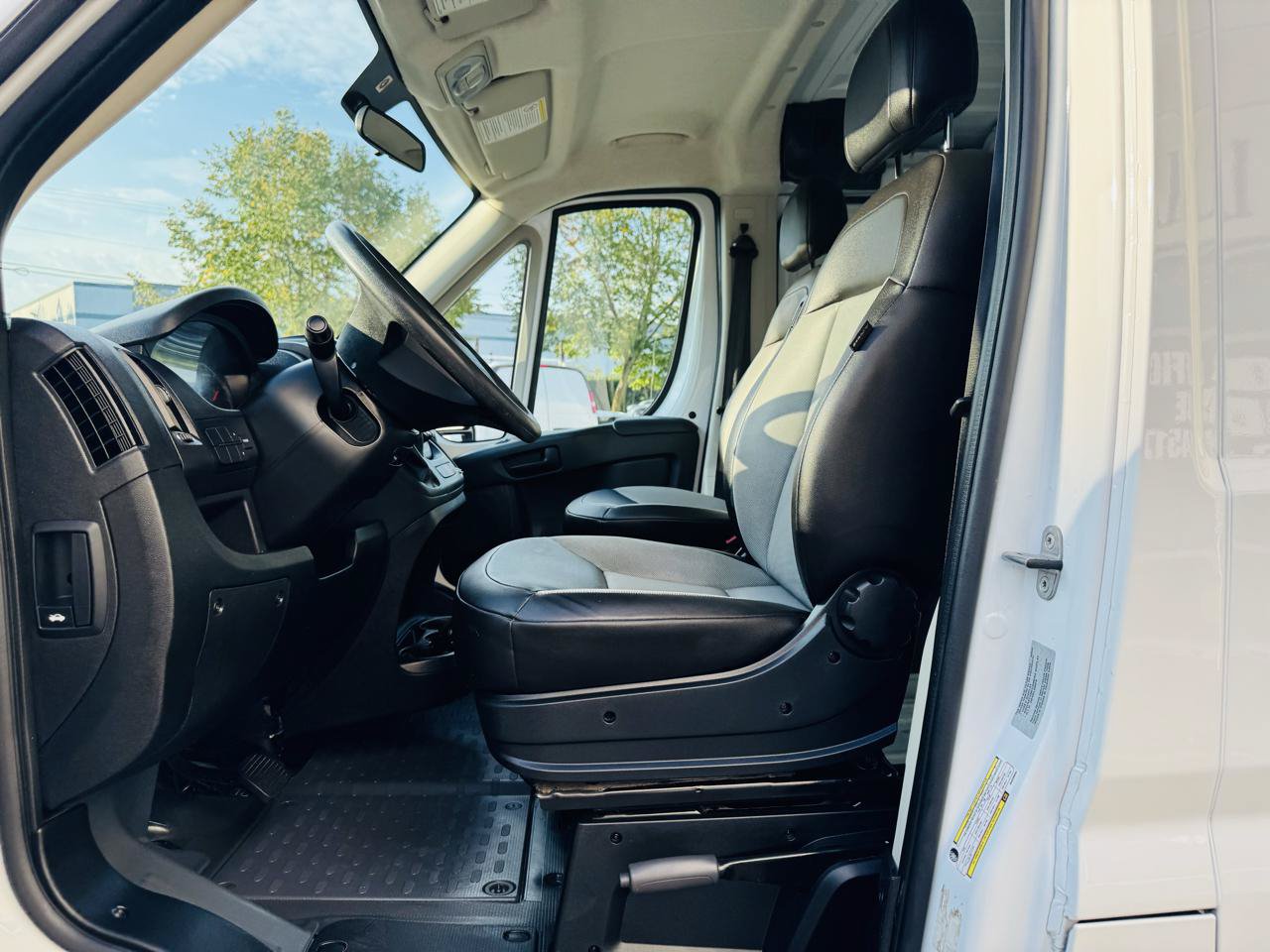 Used 2017 RAM ProMaster 1500 FWD image 12
