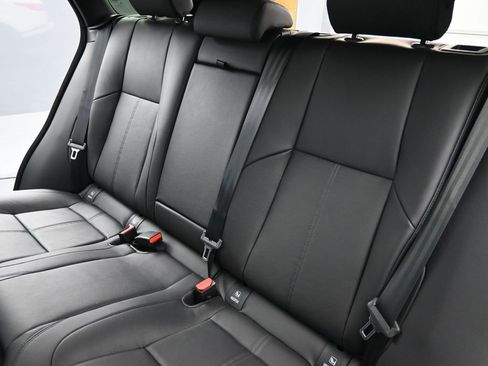 New 2026 Land Rover Range Rover Velar Dynamic SE image 27