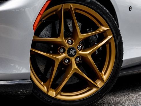 Used 2024 Ferrari Roma Spider image 11