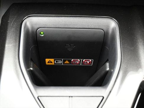 Certified 2025 Toyota Crown Signia AWD/4WD image 28