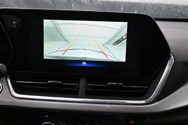 Used 2024 Chevrolet Trax LT FWD image 19
