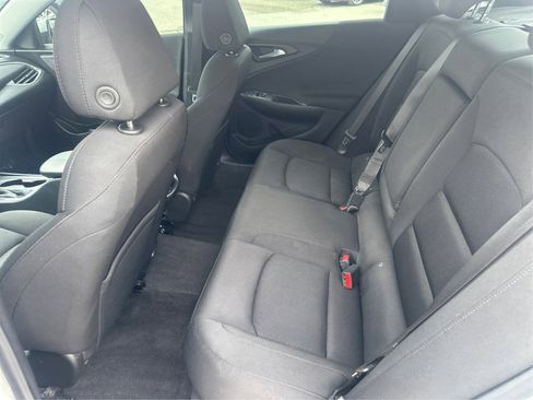 Used 2021 Chevrolet Malibu LT image 12