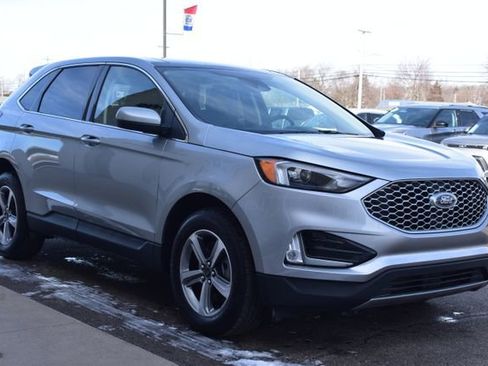 Used 2024 Ford Edge SEL w/ Convenience Package image 7