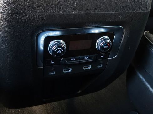 Used 2023 GMC Yukon Denali w/ Denali Reserve Package image 18