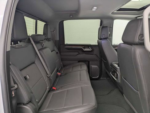 Used 2025 GMC Sierra 3500 Denali w/ Denali Reserve Package AWD/4WD image 23