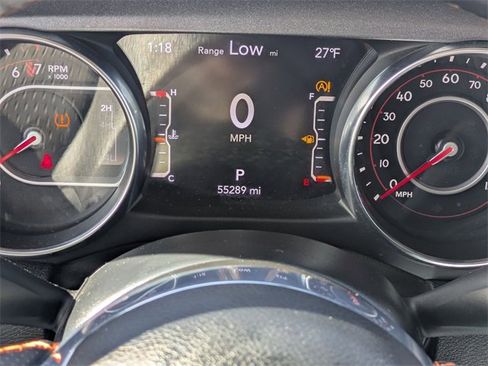 Used 2022 Jeep Gladiator Mojave w/ Cold Weather Group image 18