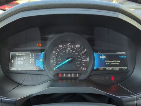 Used 2024 Ford Edge Titanium image 11