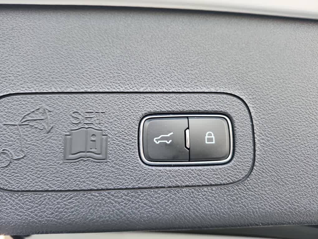 Used 2025 Lincoln Aviator Reserve w/ Equipment Group 201A AWD/4WD image 36