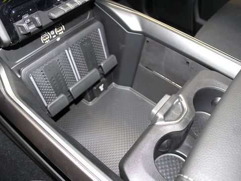 New 2026 RAM 2500 Big Horn AWD/4WD image 24