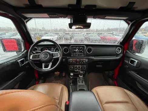 Used 2021 Jeep Wrangler Unlimited Sahara w/ Cold Weather Group AWD/4WD image 24