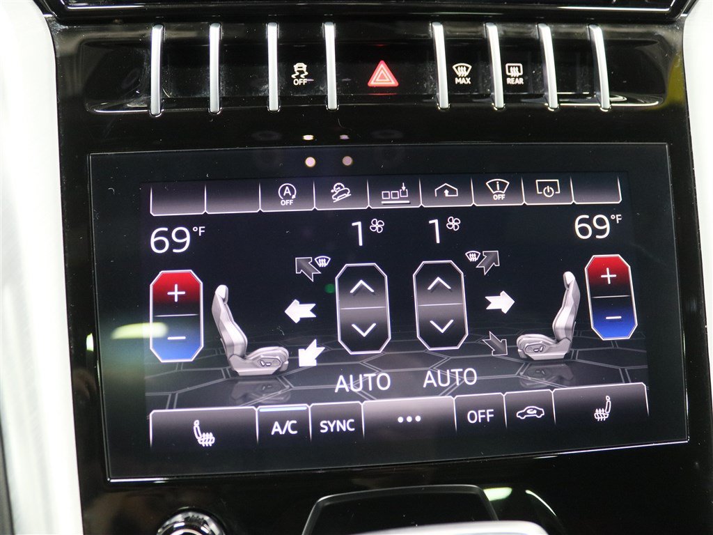 Used 2021 Lamborghini Urus AWD/4WD image 33