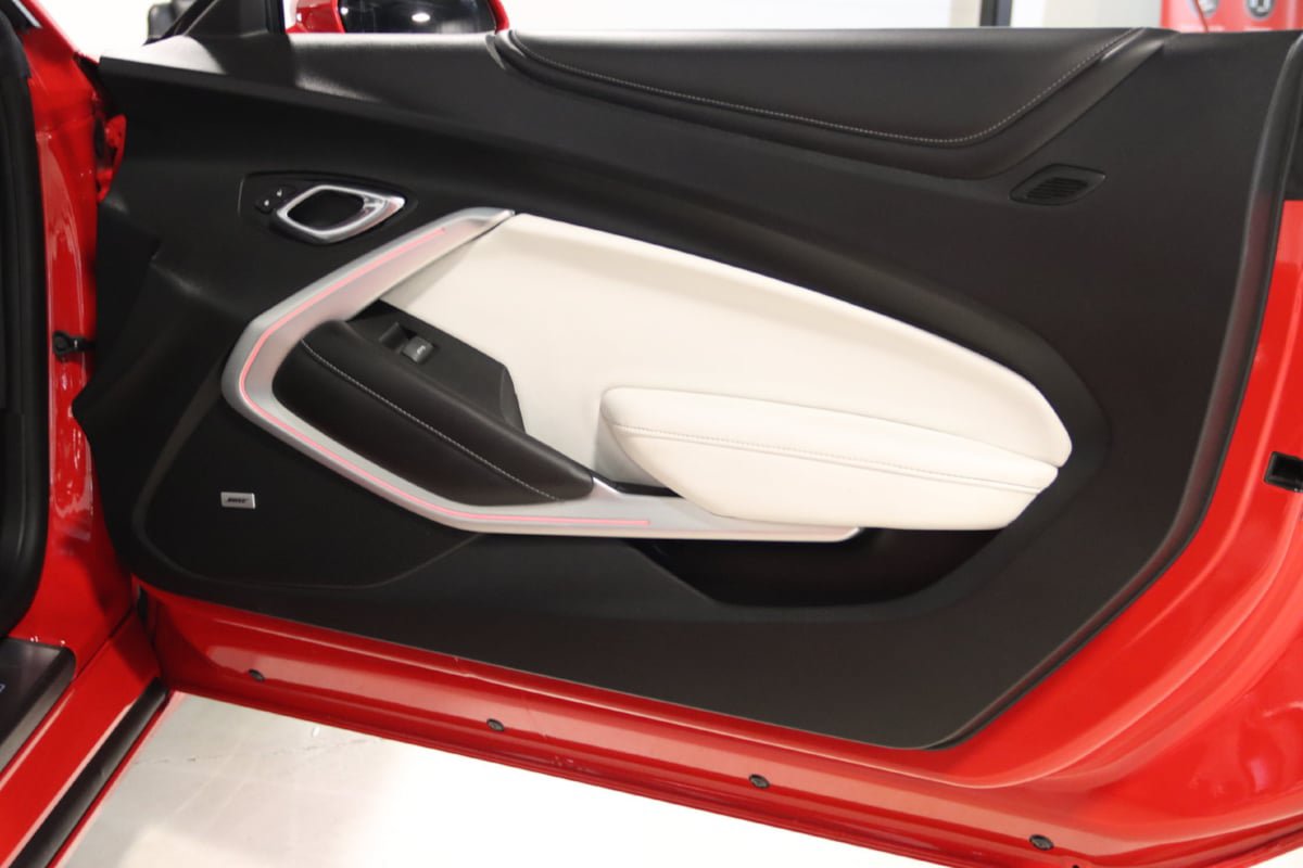 Used 2018 Chevrolet Camaro SS RWD image 62