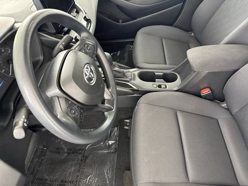 Used 2025 Toyota Corolla LE FWD image 25