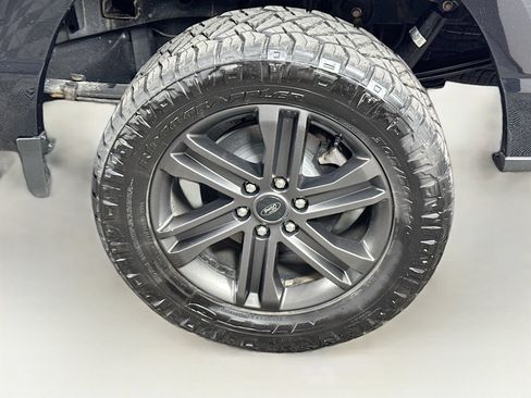 Used 2021 Ford F150 Lariat w/ Equipment Group 502A High AWD/4WD image 9
