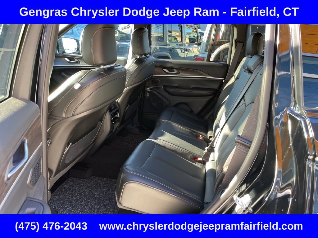 Certified 2026 Jeep Grand Cherokee Limited AWD/4WD image 40