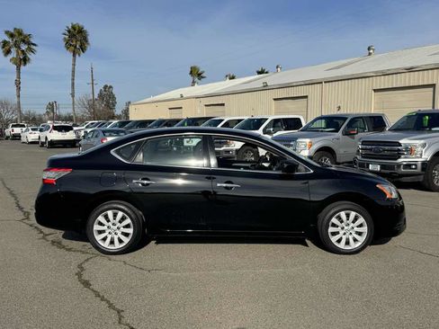 Used 2015 Nissan Sentra S image 10