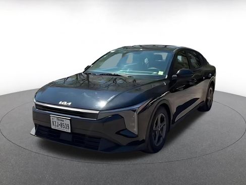 Used 2025 Kia K4 LXS FWD image 4