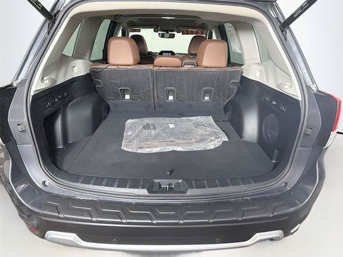 Used 2020 Subaru Forester Touring AWD/4WD image 14