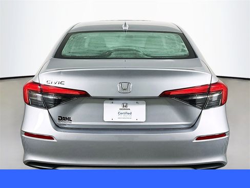Certified 2022 Honda Civic EX image 10