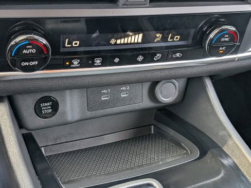 Certified 2025 Nissan Rogue SV AWD/4WD image 28
