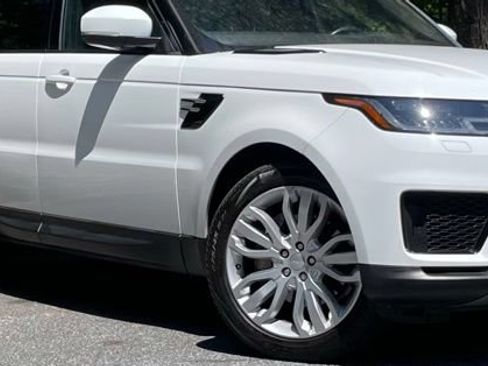 Used 2020 Land Rover Range Rover Sport SE AWD/4WD image 9