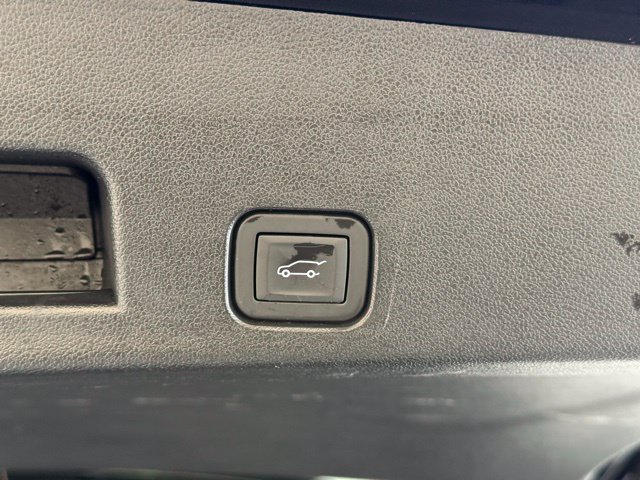 Used 2025 GMC Acadia Elevation AWD/4WD image 5