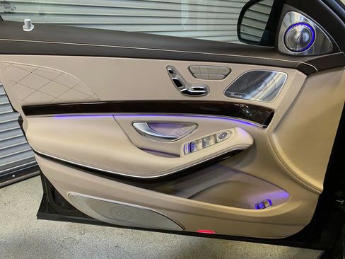 Used 2020 Mercedes-Benz S 560 4MATIC Sedan image 24