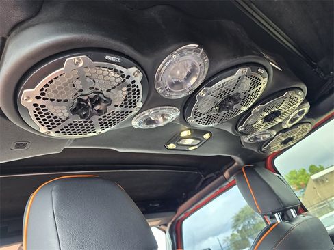 Used 2019 Jeep Wrangler Unlimited Sahara w/ Uconnect 4C Nav & Sound Group image 20