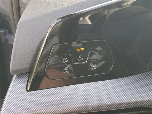 New 2026 Volkswagen Golf image 28