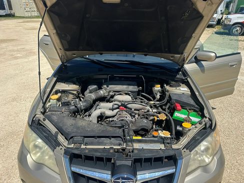 Used 2008 Subaru Outback 2.5i Limited L.L. Bean AWD/4WD image 9