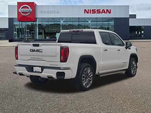 Used 2023 GMC Sierra 1500 Denali Ultimate AWD/4WD image 7