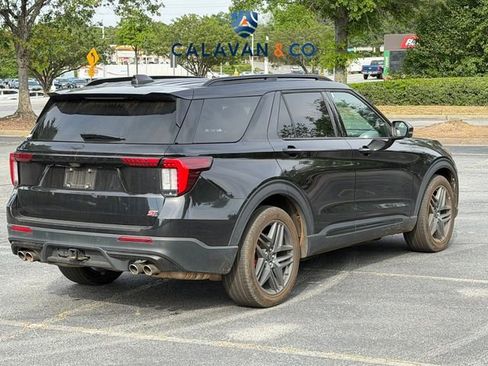 Used 2025 Ford Explorer ST AWD/4WD image 4