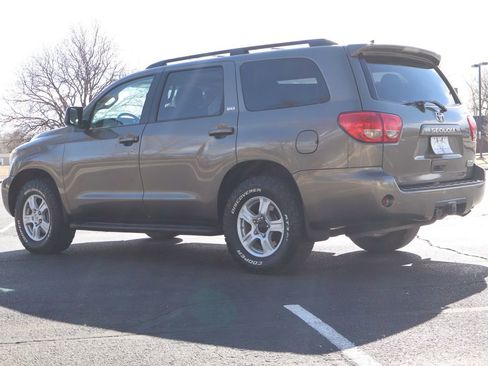 Used 2012 Toyota Sequoia SR5 image 7